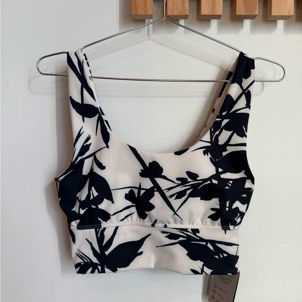 STRUT THIS Black and Cream Fitted Crop/ Sports Bra NWT